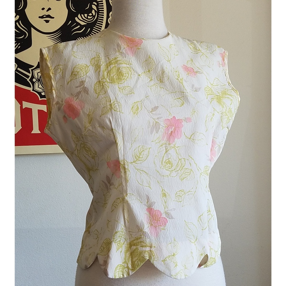 Vtg Floral Sleevelss Top 1950s